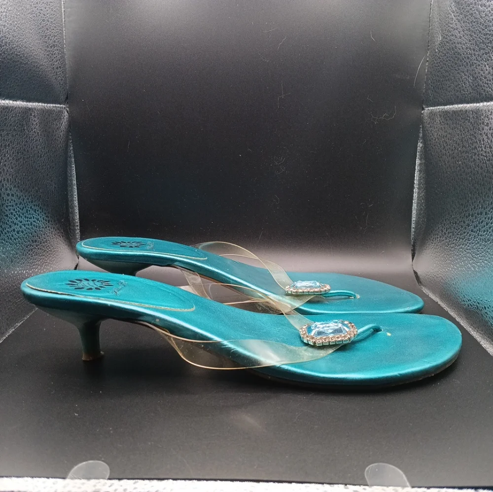 GUC Yellow Box Turquoise Thong Rhinestones 8.5 Sandals!! - Picture 6 of 10